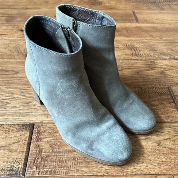 J. Crew Aggie Suede Leather Ankle Boots Booties Block Heel in Mink Size 7 - Picture 5 of 14